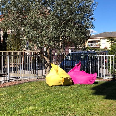 Family Garden Apartment Riva del Garda Kültér fotó