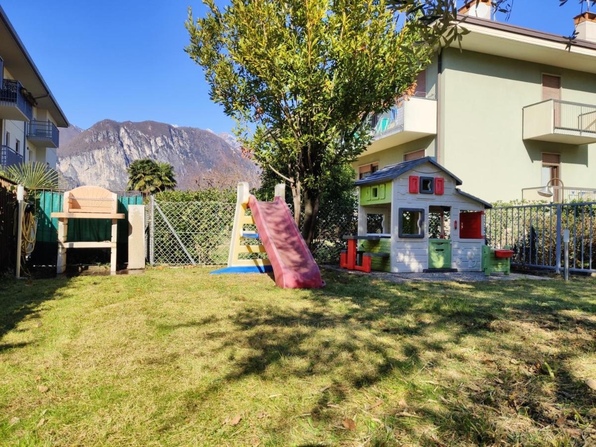 Family Garden Apartment Riva del Garda Kültér fotó