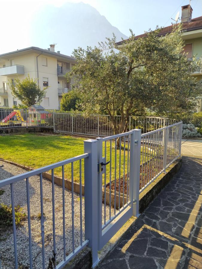 Family Garden Apartment Riva del Garda Kültér fotó