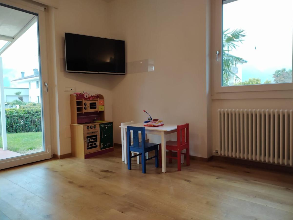 Family Garden Apartment Riva del Garda Kültér fotó