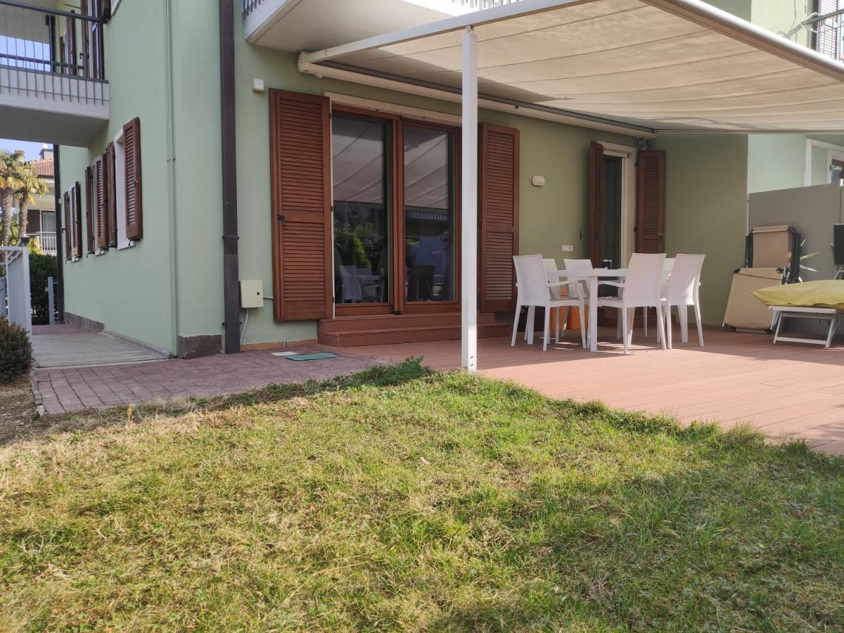 Family Garden Apartment Riva del Garda Kültér fotó